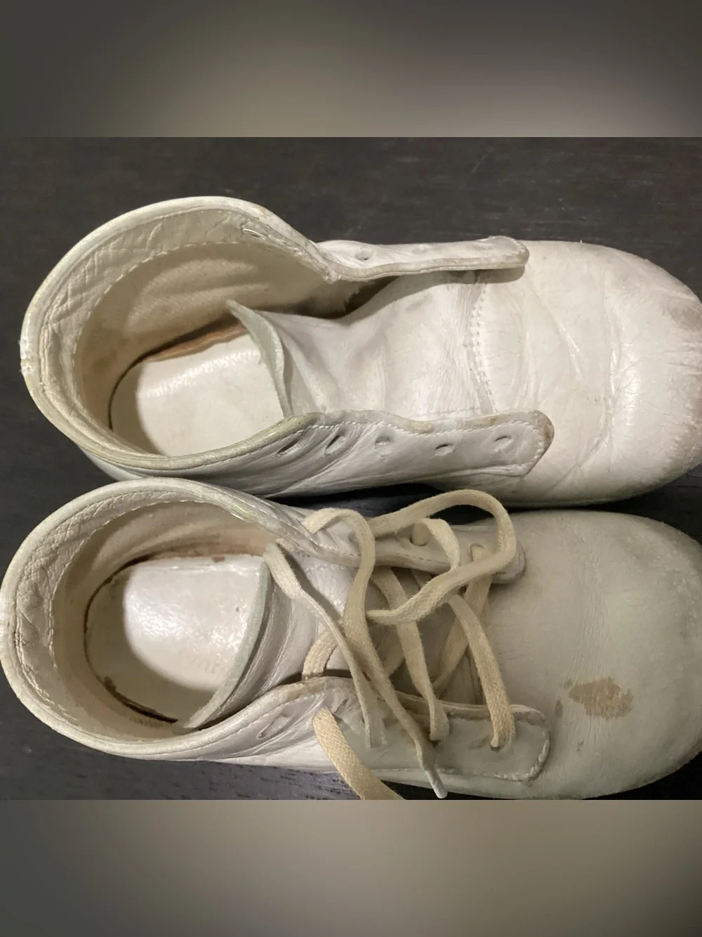 Vtg. Mid-century “Protectiv Walk” baby shoe, white leather these shoes were